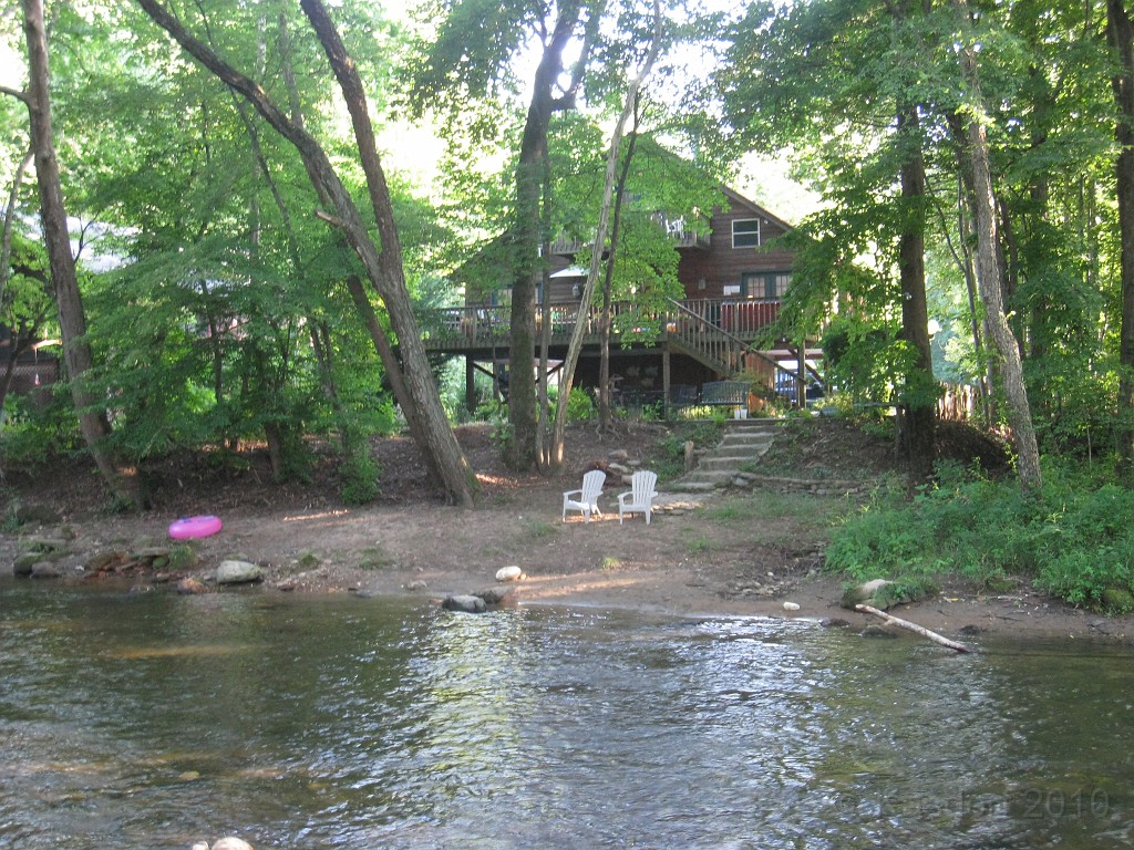 Helen to Unicoi 2010 0530.jpg - Notice he did NOT pick up the competiors tube....